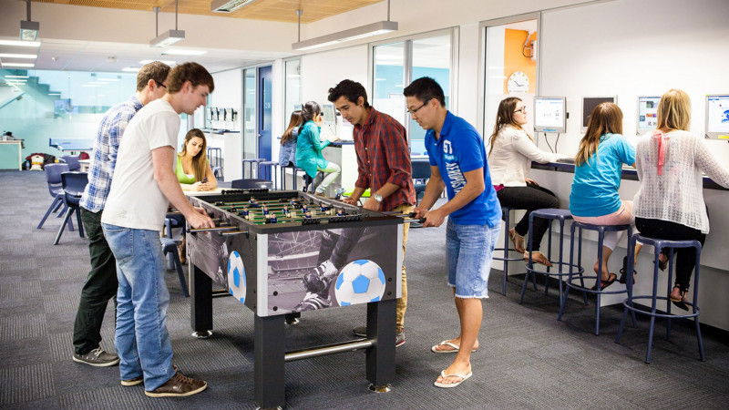 Langports-Brisbane-Estudantes-em-momento-de-lazer