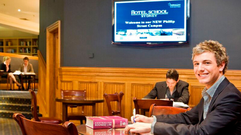 The-Hotel-School-Sydney-Estudante-Area-Comum
